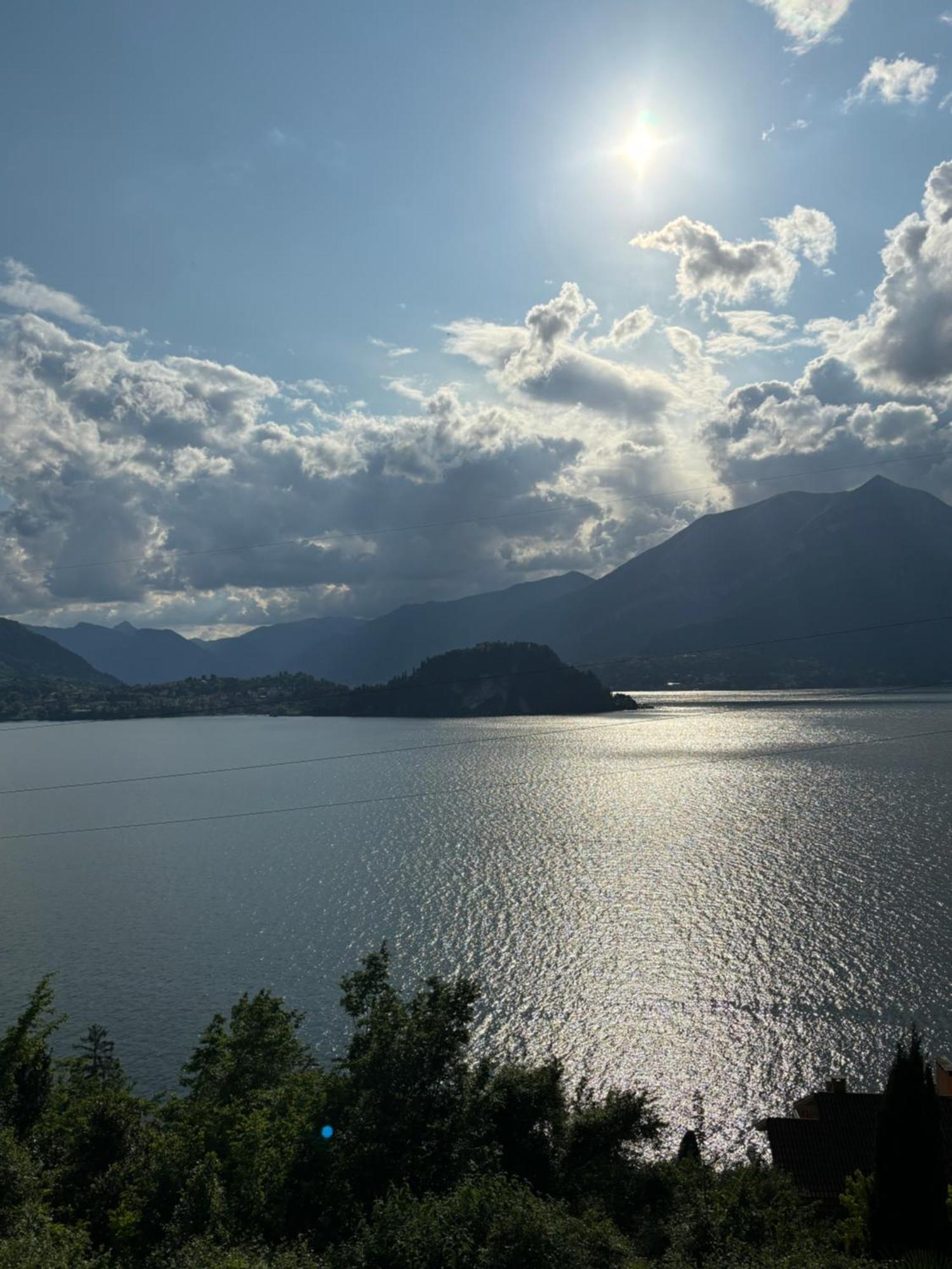 Ortensia Lake Como - Perfect For Couple And Pets Варенна Экстерьер фото